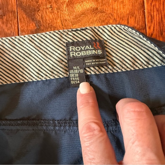 Royal Robbins Convoy Utility 10" Inseam Shorts Size 38 - Picture 7 of 7